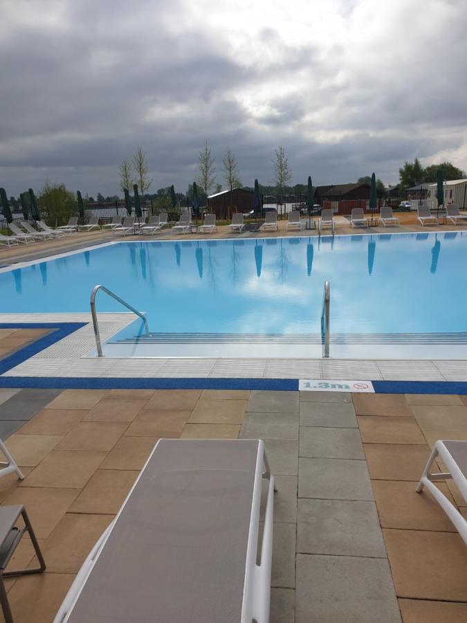 Tattershall Lakes Family Holiday Hotel Exterior photo